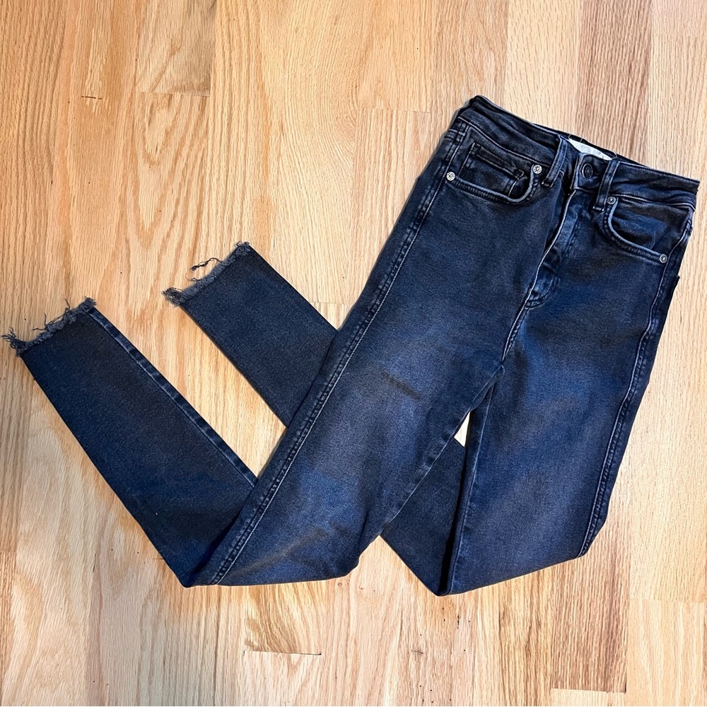 Free People Black skinny jean size 25